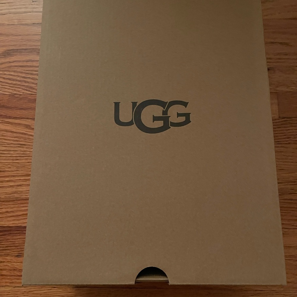 🐪 NEW WITH TAGS 🐪 Uggs Classic Ultra Mini size US 9 - Picture 5 of 13
